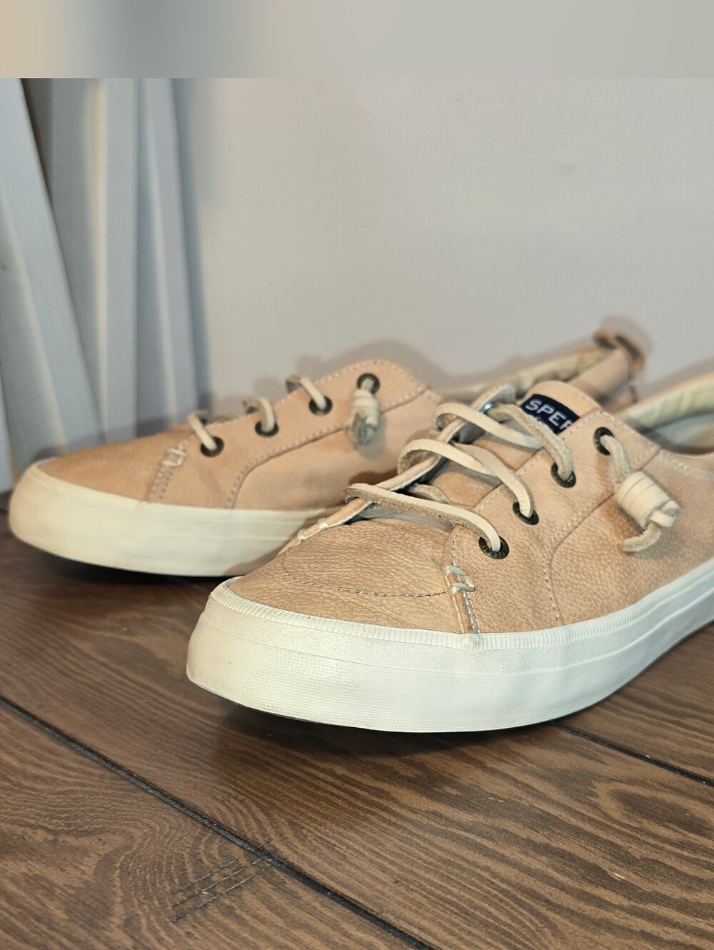 Sperry Crest Vibe Low-Top Leather Sneakers Women's Size 8.5M